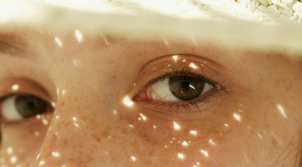 Summer is here! Longer days, outdoor adventures, and plenty of sunshine make this season perfect for fun — but it also means your eyes need extra care. At The Eye Experts, we want you to enjoy every moment with clear, healthy vision.